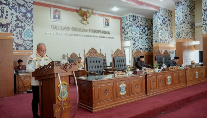 Rapat Paripurna DPRD Pangkalpinang,Walikota Tanggapi Pandangan Umum Fraksi