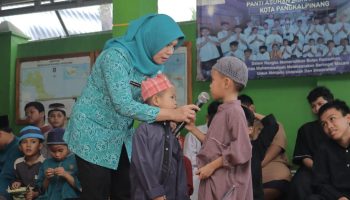 Safriati Safrizal Peringati Hari Ibu di Panti Asuhan