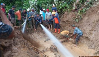 Goro Bersihkan Irigasi, Dua Warga Baso Tertimbun Material Longsor