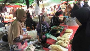 Mari Berburu Jajanan Tradisional di Pasar Pusat Padang Panjang