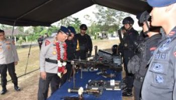 Kapolda Babel Cek Kesiapan Personel Brimob Jelang Pemilu 2024