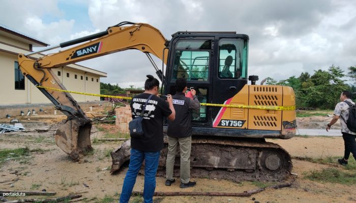 Penambang Ilegal Berserta Alat Berat Diamankan Polisi