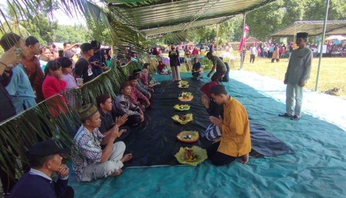 Ketupat Lepas dan Sajian Buk Idang 5 Dusun, Iringi Acara Adat Doa Sekampung