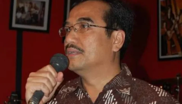 Pengamat Ekonomi Indef: Bansos untuk “Sogokan” Rakyat Keculasan yang Tidak Bisa Ditolerir