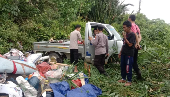 Grand Max Nyungsep di Simpang Bulin
