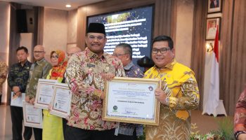Kabupaten dan Kota di Babel Terima Sertifikat Kepatuhan Pelayanan Publik