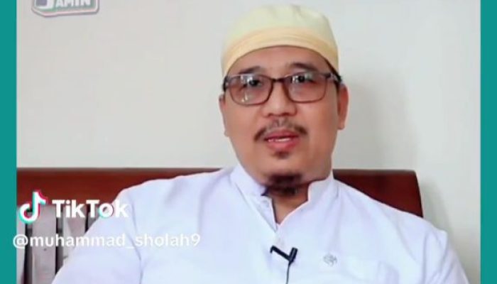 Putra Mbah Moen Serukan Alumni Pondok Pesantren Menangkan Anies-Muhaimin