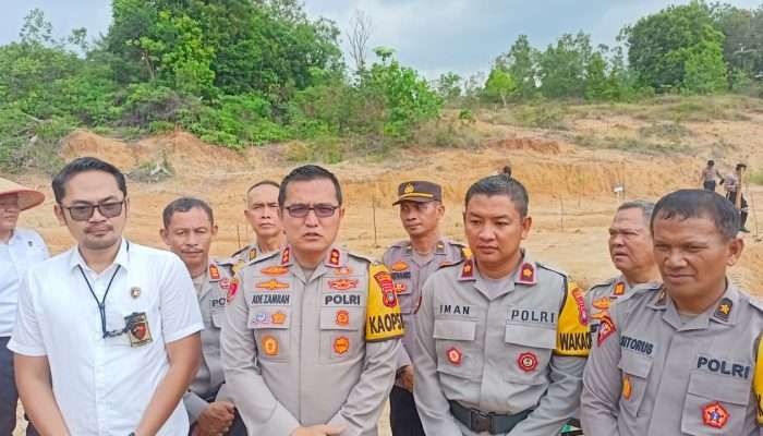 Polres Bangka Barat Tanam Mangrove di Lokasi Bekas Tambang