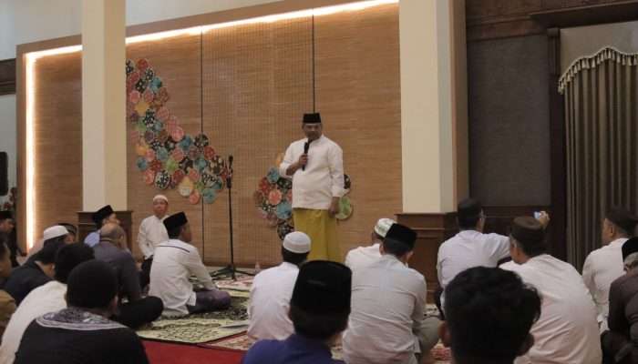 Awali Ramadhan 1445 H, Pj Gubernur Safrizal Ajak Perangkat Daerah Tarawih Bersama