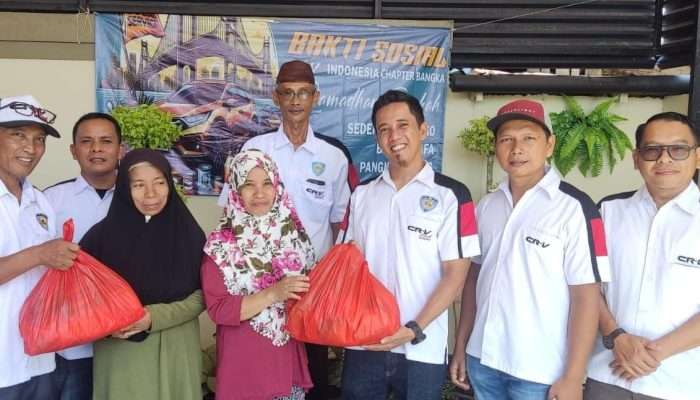 CR-V Club Chapter Bangka Berbagi Sembako untuk Kaum Dhuafa