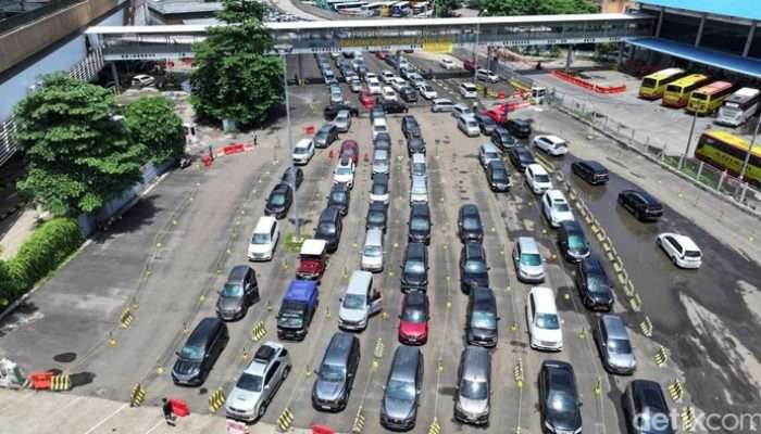 H-10 Lebaran, Sudah 24 Ribu Kendaraan Nyeberang ke Sumatera Via Merak