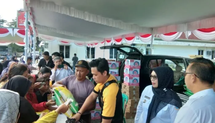 Pasar Murah di Kantor Walikota Pangkalpinang Diserbu Pembeli