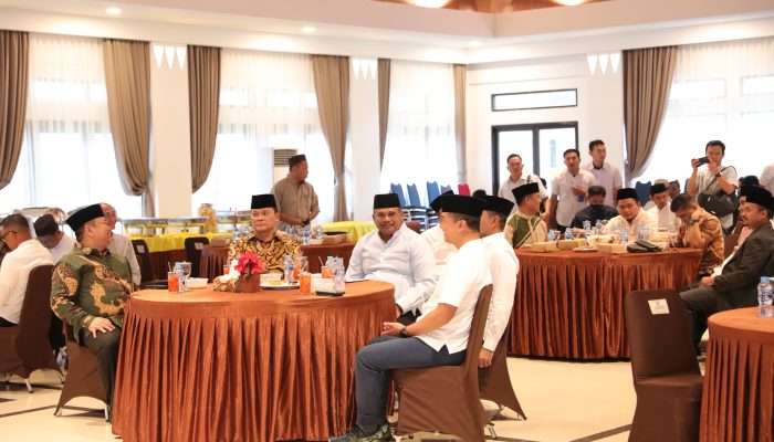 Penjabat Gubernur Babel Buka Bersama Forkopimda dan Santuni Anak Yatim