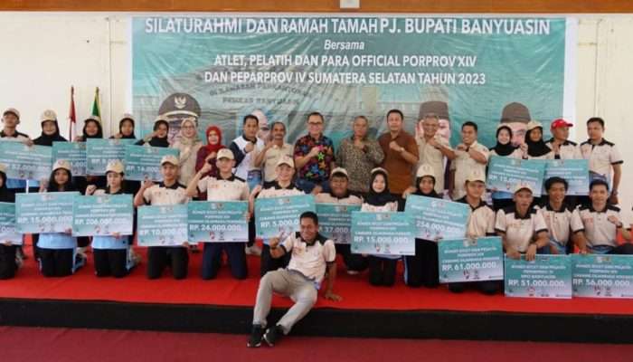 Hani S Rustam Cairkan Bonus Atlit, Pelatih dan Official Porprov XIV dan Peparprov