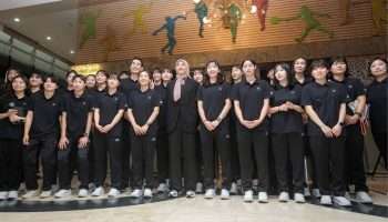 Pemain Red Sparks Santap Nasi Padang dan Jajal Es Durian