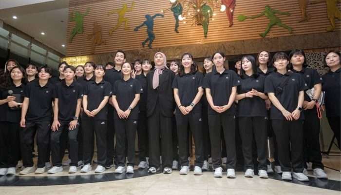 Pemain Red Sparks Santap Nasi Padang dan Jajal Es Durian