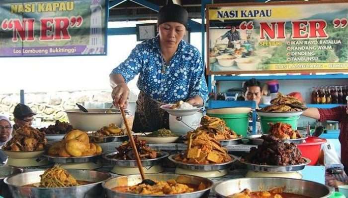 Lamak! Ini 5 Tempat Makan Legendaris di Bukittinggi