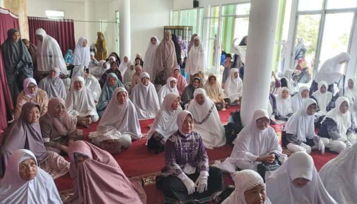 Pemkab Lepas Keberangkatan 131 Calon Haji Basel