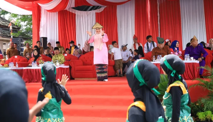 Pawai Kemerdekaan Mendorong Geliat Ekonomi