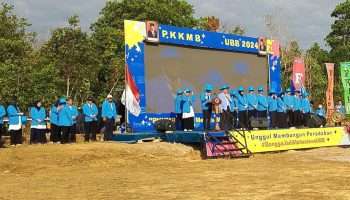 PKKMB UBB Tahun 2024 Dimulai, Rektor Kendarai Mobil Karya Mahasiswa