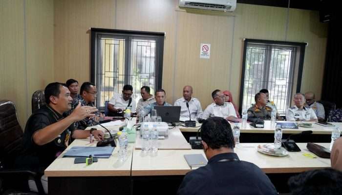 Budi Utama Pimpin Rapat Koordinasi Bersama Dinas PMPTSP dan Naker