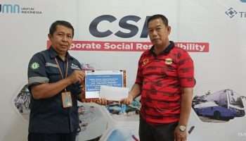 PT Timah Bantu Pembuatan Gapura untuk Percantik Kawasan Wisata Tanjung Pakdan