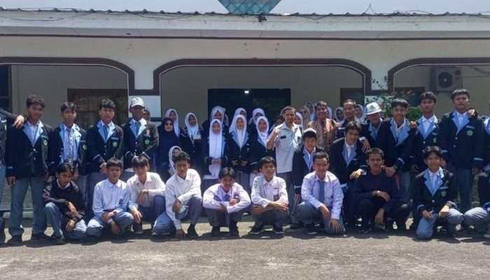 PT Timah Kenalkan Proses Pengolahan dan Peleburan Timah ke Pelajar