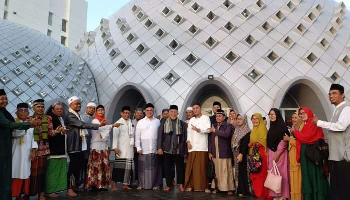 Erzaldi Rosman Berbicara Kemuliaan Salat Subuh  Berjama’ah