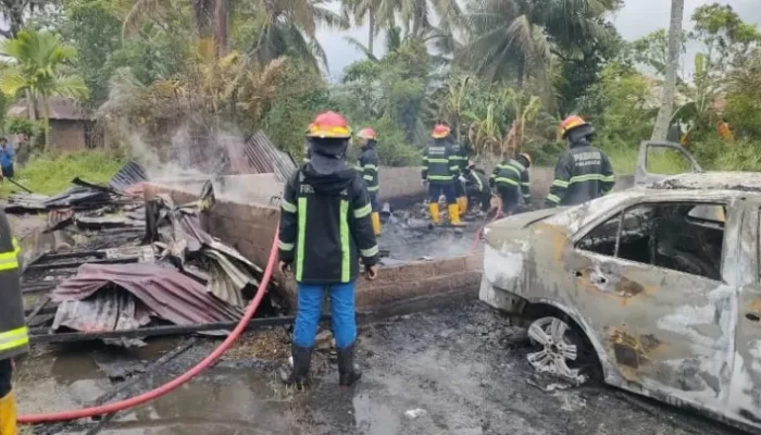 Bengkel Las di Padang Hangus Dilalap Api, Kerugian Capai Rp400 Juta
