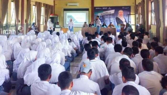 PT Timah Serahkan Bantuan Laptop untuk SMA Negeri 1 Mentok 