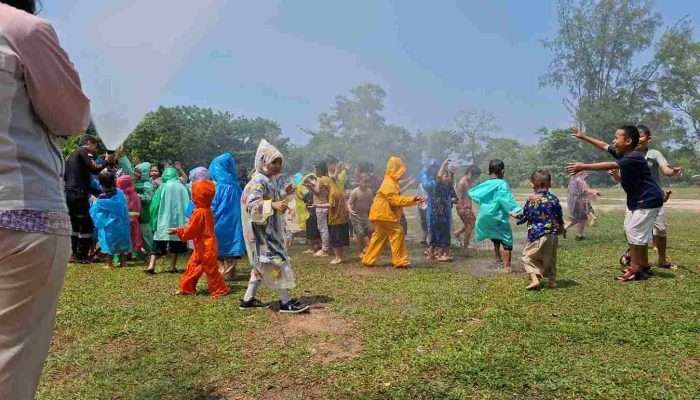PT Timah Edukasi Bahaya Api Bagi Puluhan Anak-anak TK Santa Maria Mentok
