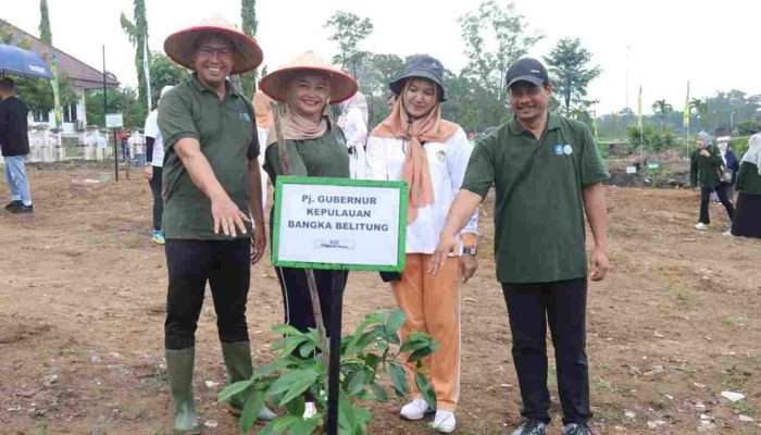Lahan Seluas 2,1 Ha di Seputaran Kantor Pemprov Ditanami Buah Lokal