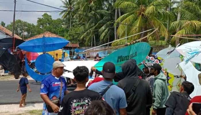 Pemkot Pangkalpinang Gelar Festival Layangan di Pantai Pasir Padi