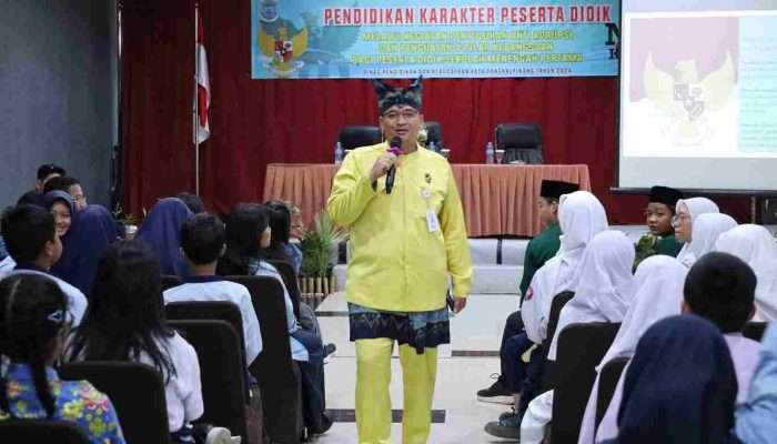 Budi Utama Tekankan Pentingnya Pendidikan Karakter Anak untuk Membangun Generasi Emas