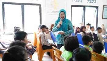 Penjabat Ketua TP PKK Kunjungi Sekolah, Dorong Anak Gemar Membaca