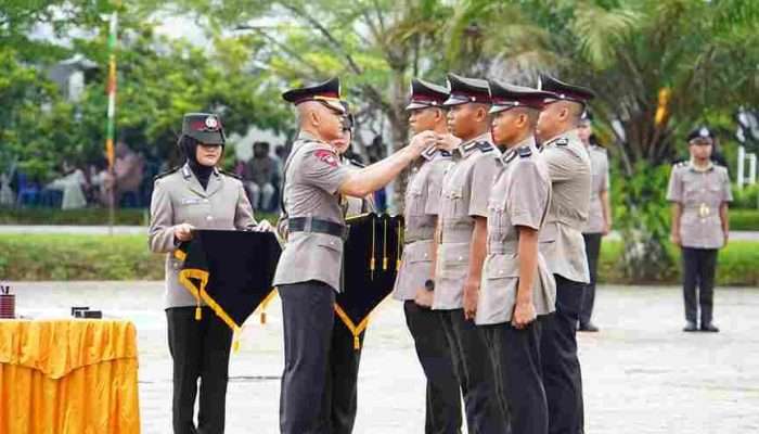 Irjen Pol Hendro Pandowo Lantik 123 Bintara Baru Polda Babel