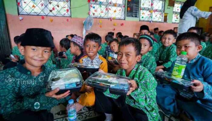 PT Timah Gelar Program Makan Bergizi di Kabupaten Bangka Tengah