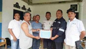 PT Timah Serahkan Kado Imlek Berupa  Mesin Tempel untuk Ko Ajam Melaut 