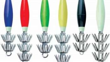 Tradisi Maritim Nelayan Bugis: Teknik Pancing Cumi di Perairan Pulau Semujur