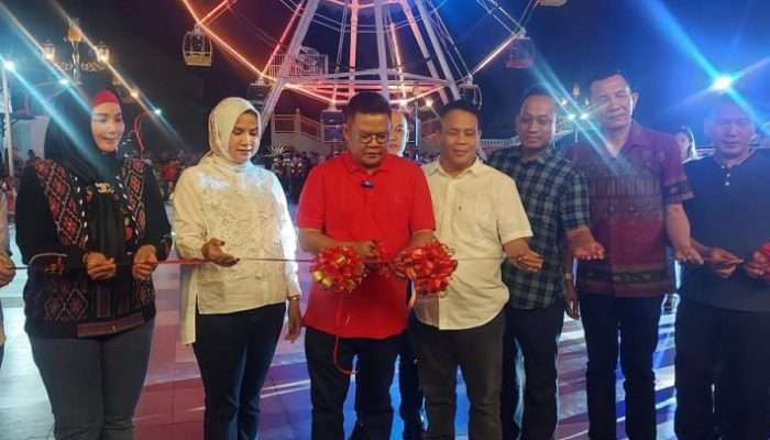 Bupati Riza Herdavid Resmikan Wajah Baru Alun-Alun Himpang 5 Toboali