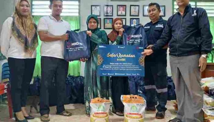 PT Timah Serahkan Bantuan Paket Sembako untuk Warga Bangka Barat