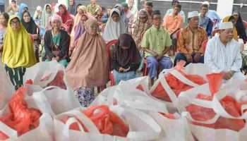 PT Timah Berbagi Paket Sembako untuk Masyarakat Bangka Barat