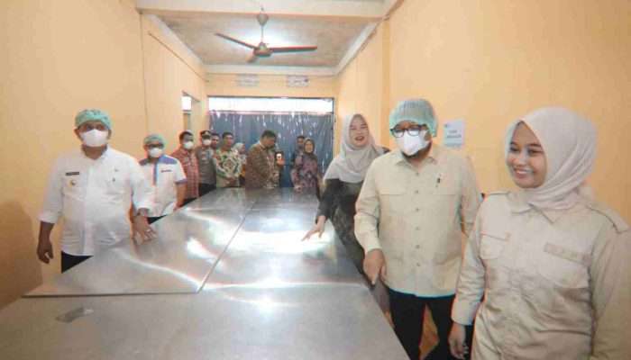 Wakil Kepala Staf Kepresidenan RI Kunjungi Dapur SPPG Talang Kelapa