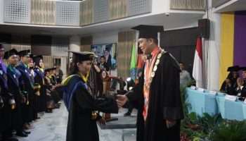 Wisuda ke 33, UBB Lahirkan 364 Sarjana dan Magister Baru
