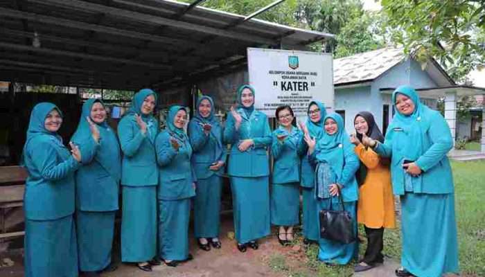 Ketua Dekranasda Noni Hidayat Arsani Dukung Penuh UMKM Batik Kater