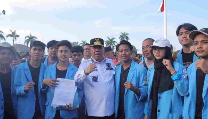 Gubernur Hidayat Arsani Terima Aspirasi Mahasiswa UBB