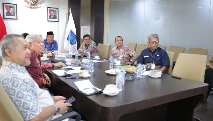 Gubernur Hidayat Arsani Ikuti Rakor Bersama Mendagri RI