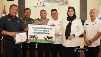 PT Timah Salurkan Hewan Kurban Bagi Masyarakat Bangka Selatan