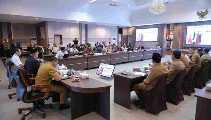 Gubernur Respons Keluhan Masyarakat Soal Solar Subsidi