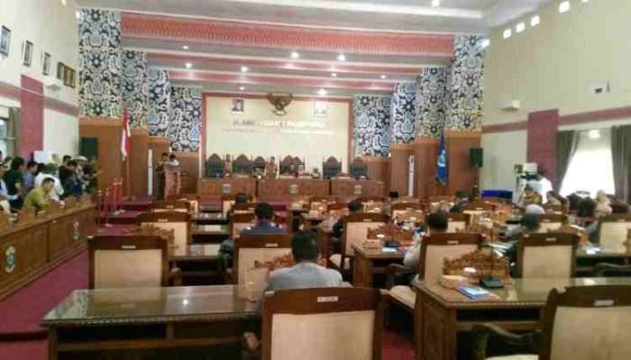 Penjabat Walikota Hadiri Rapat Paripurna DPRD Perubahan APBD Pangkalpinang